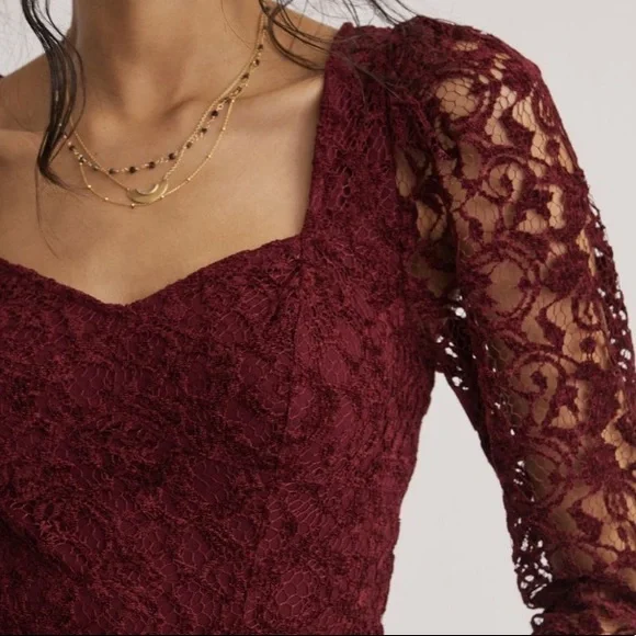 Sweetheart Lace Top - Picture 2 of 11